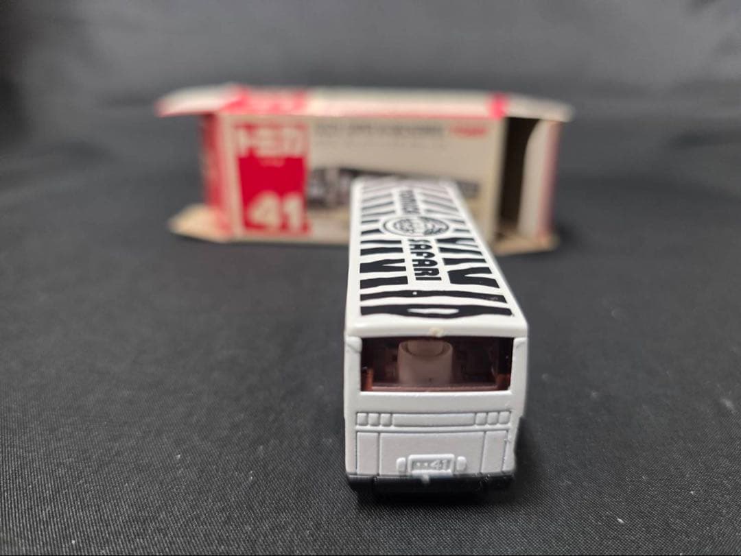 トミカ赤箱41いすずハイデッカーバス