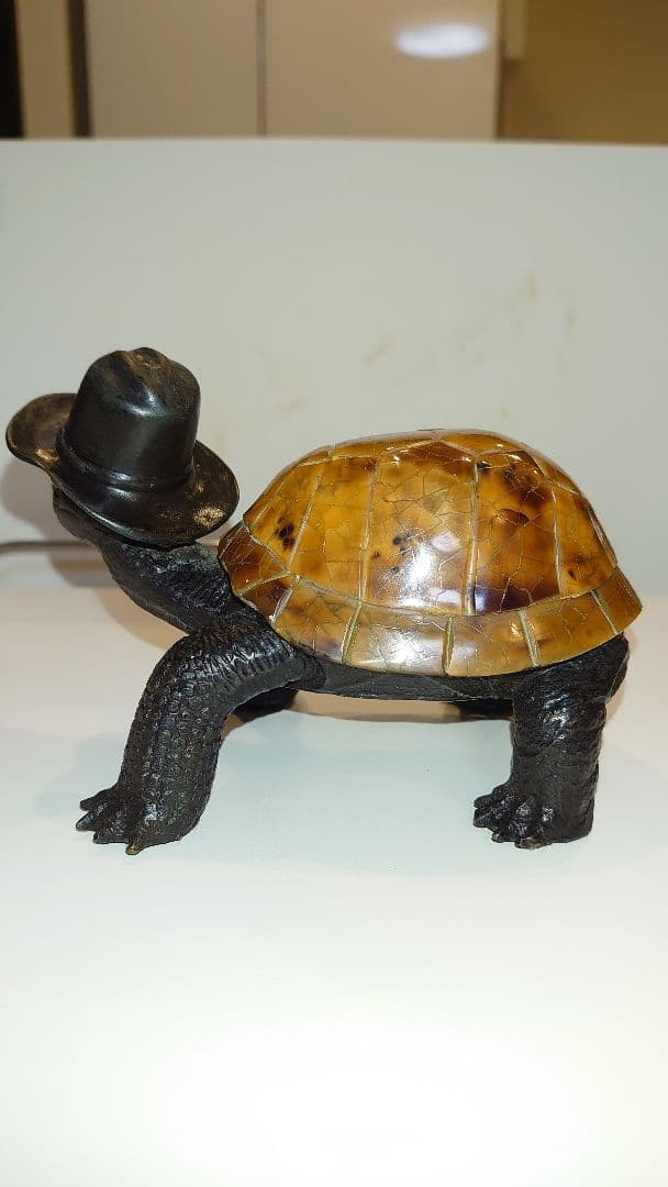 【メートランドスミス】帽子をかぶった亀の置物