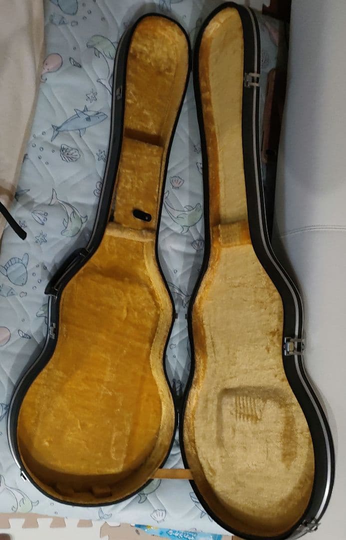 エピフォン レスポール スタジオ ブラック 黒 ケースとストラップとスペア弦付