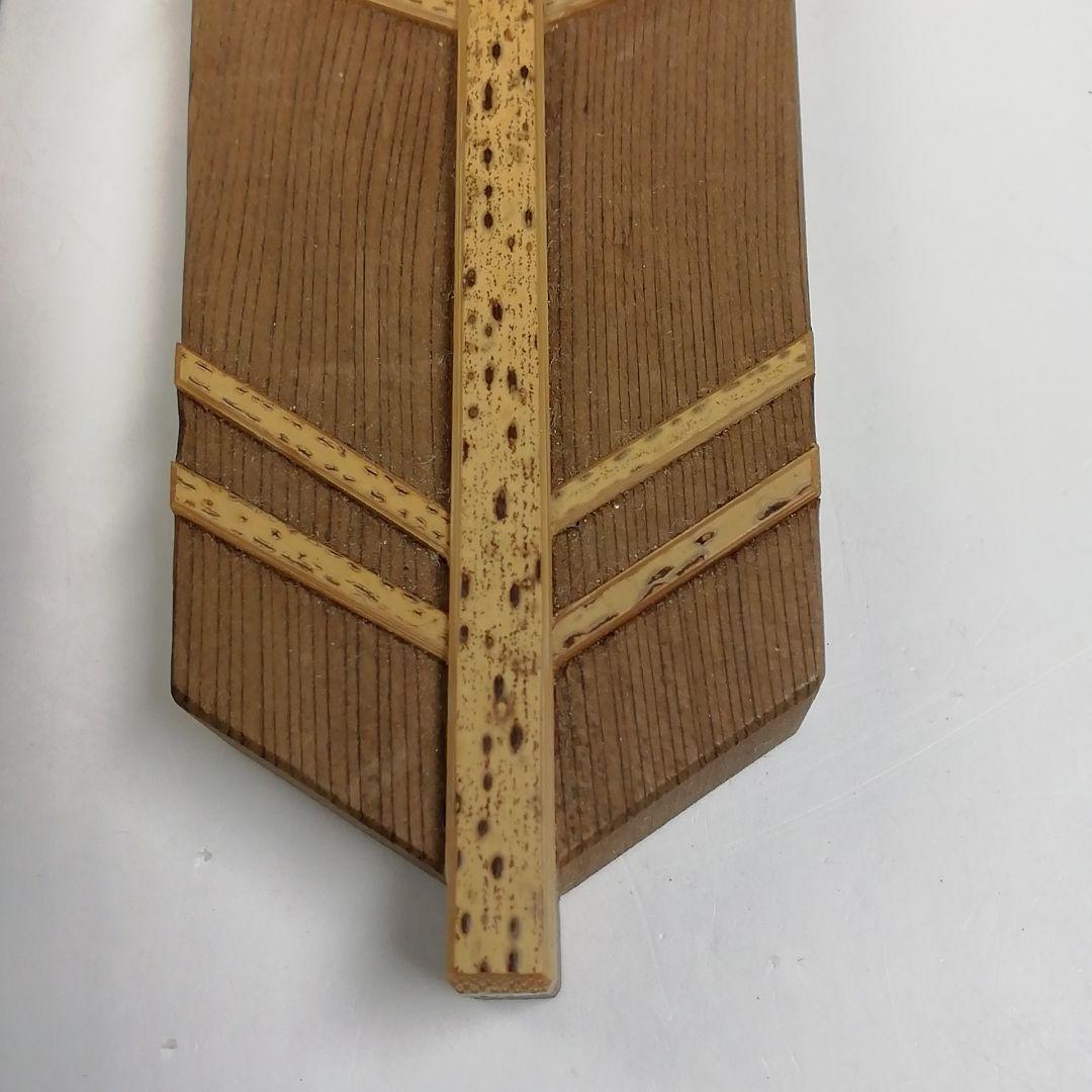 Ｔ９３７　香合　『神代杉　出世矢羽根』『加州木芸師　清水晃樹 造』　共箱　茶道具