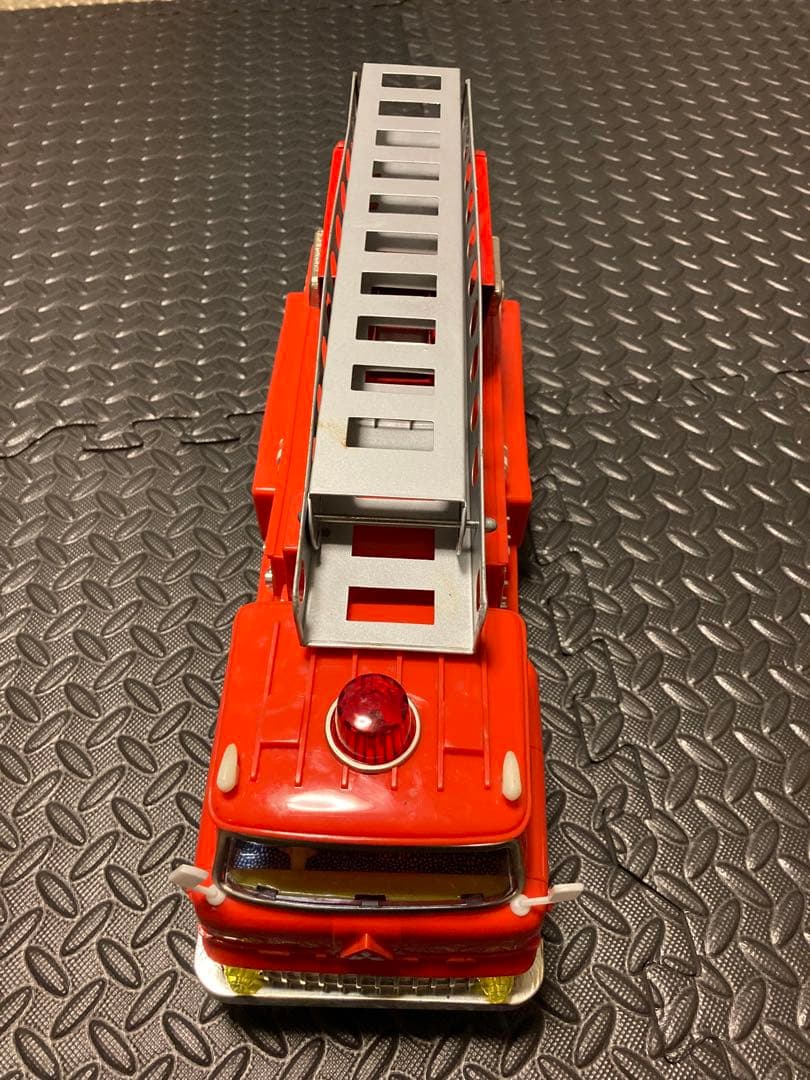 【値下げ新品未使用美品】ヨネザワ　ベル付　ふそうハシゴ消防車リフトアクション