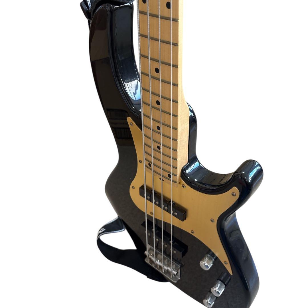 ◆Aria pro II RSB-618 4弦　ブラック　エレキギター