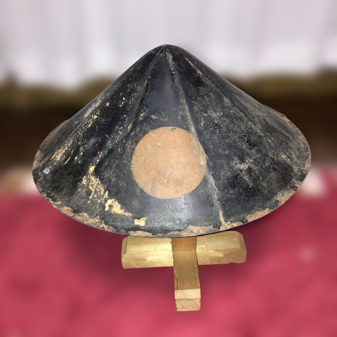 八枚　鐵漆塗八枚張陣笠