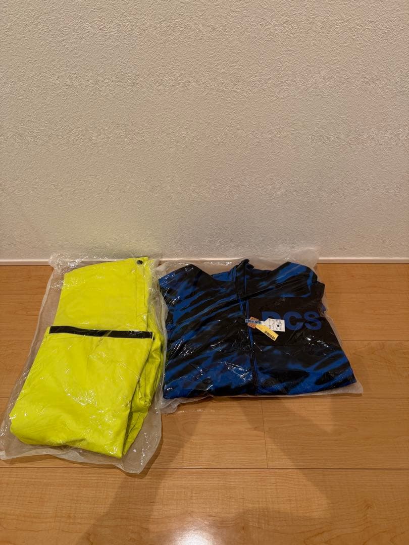 スノーボードウェア DC 青と黄色迷彩　140cm