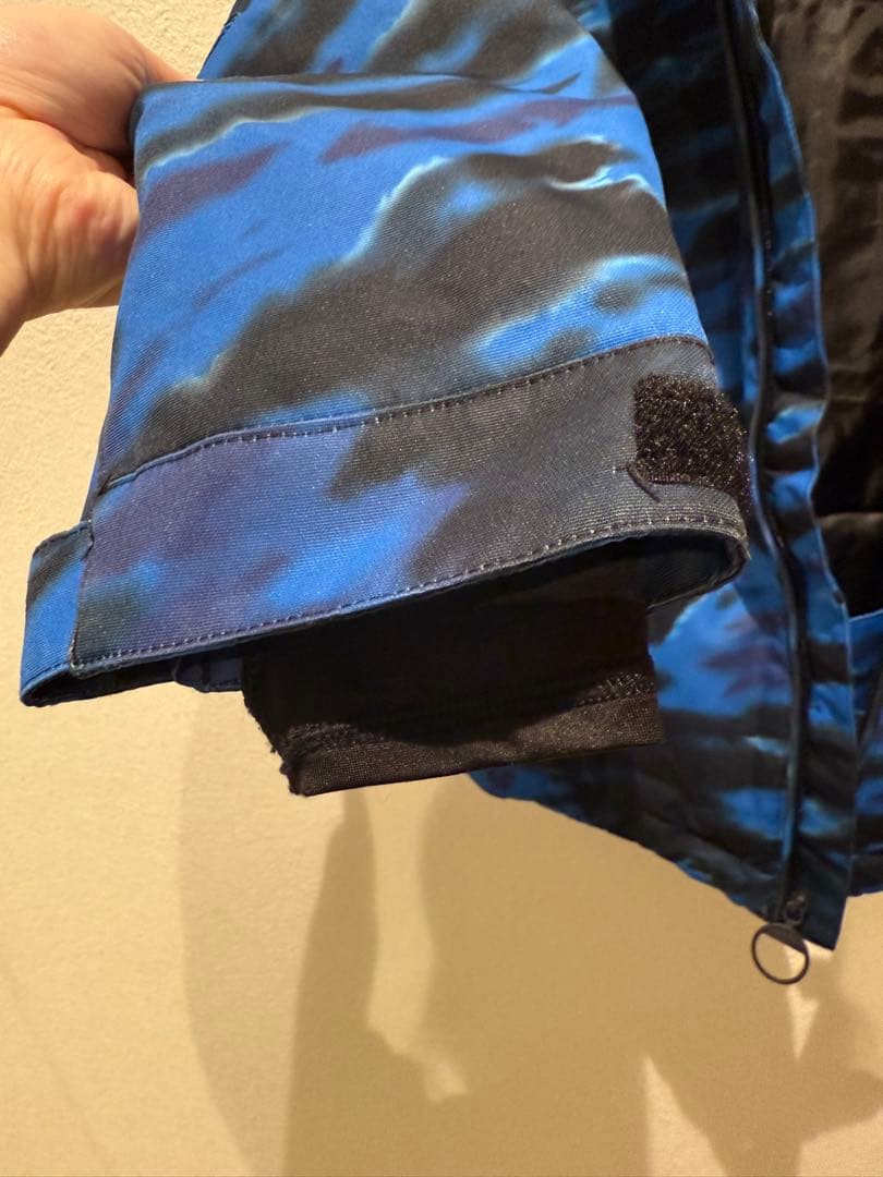 スノーボードウェア DC 青と黄色迷彩　140cm