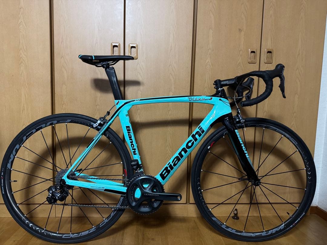レース仕様！BIANCHI OLTRE XR3 Di2 レーシングゼロカーボン