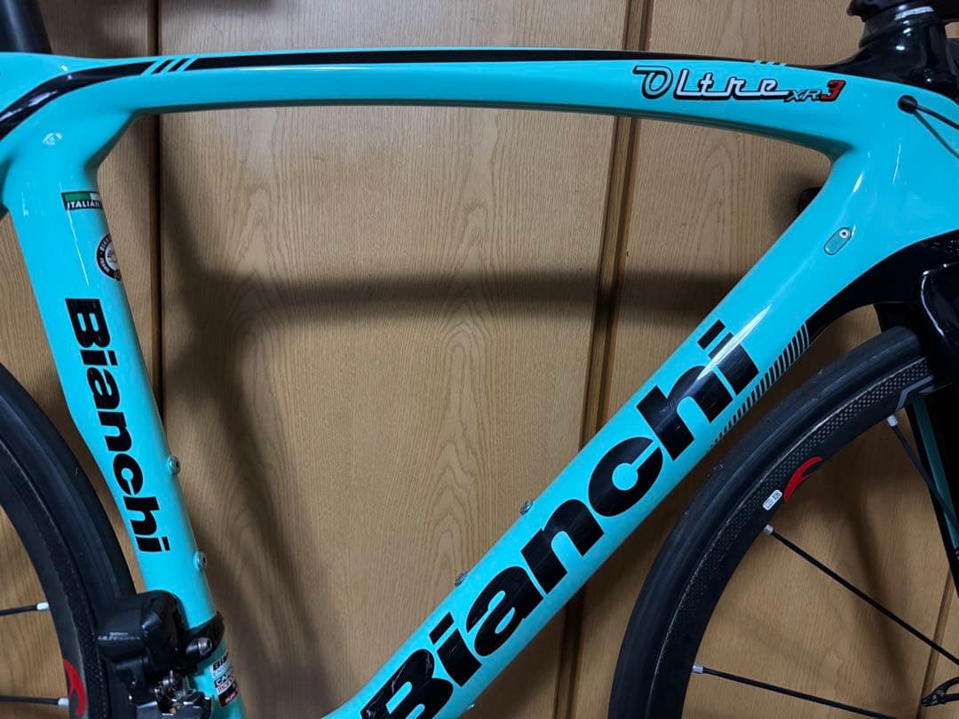レース仕様！BIANCHI OLTRE XR3 Di2 レーシングゼロカーボン
