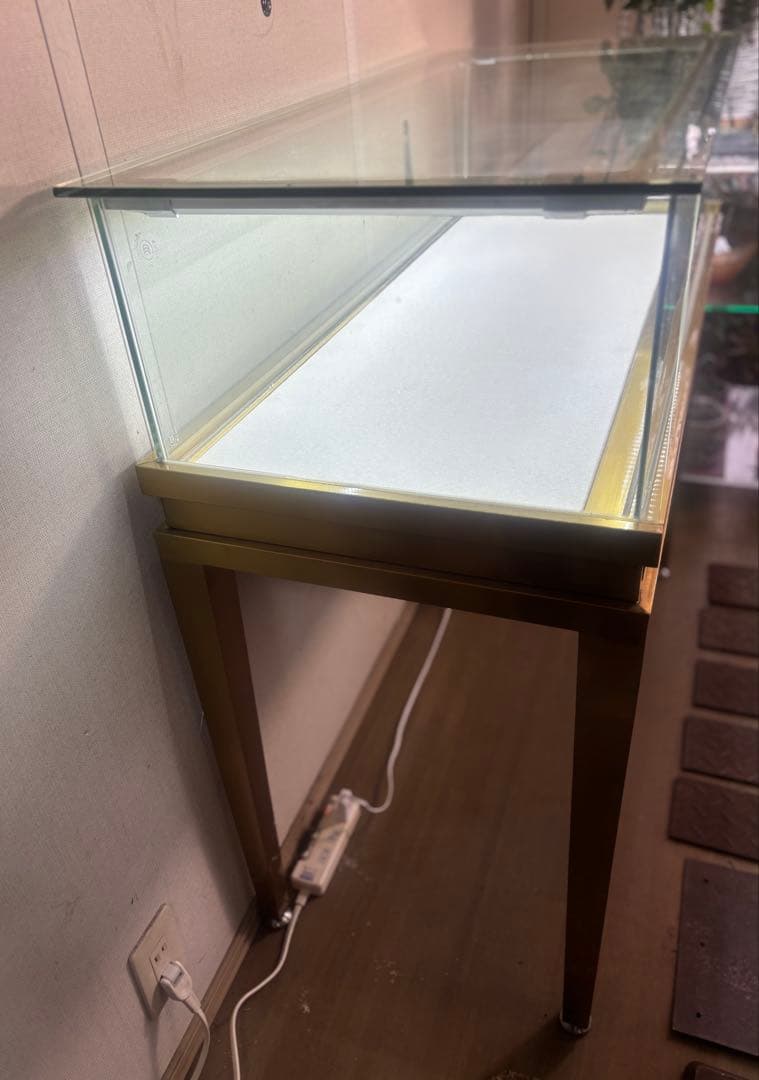 カウンター型LED照明&引き出し付きガラスジュエリーショーケース②