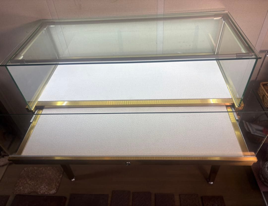 カウンター型LED照明&引き出し付きガラスジュエリーショーケース②