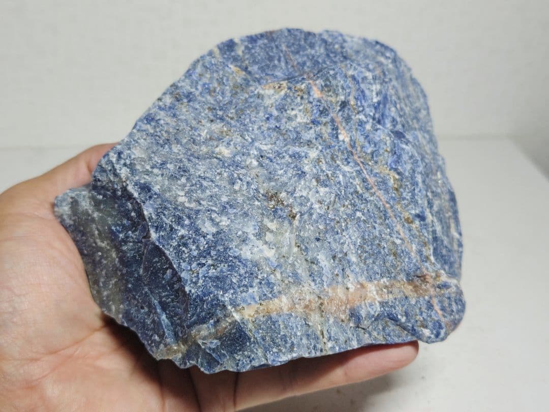 ソーダライト 1.3kg ラピスラズリ 原石 鑑賞石 自然石 鉱物 誕生石 水石