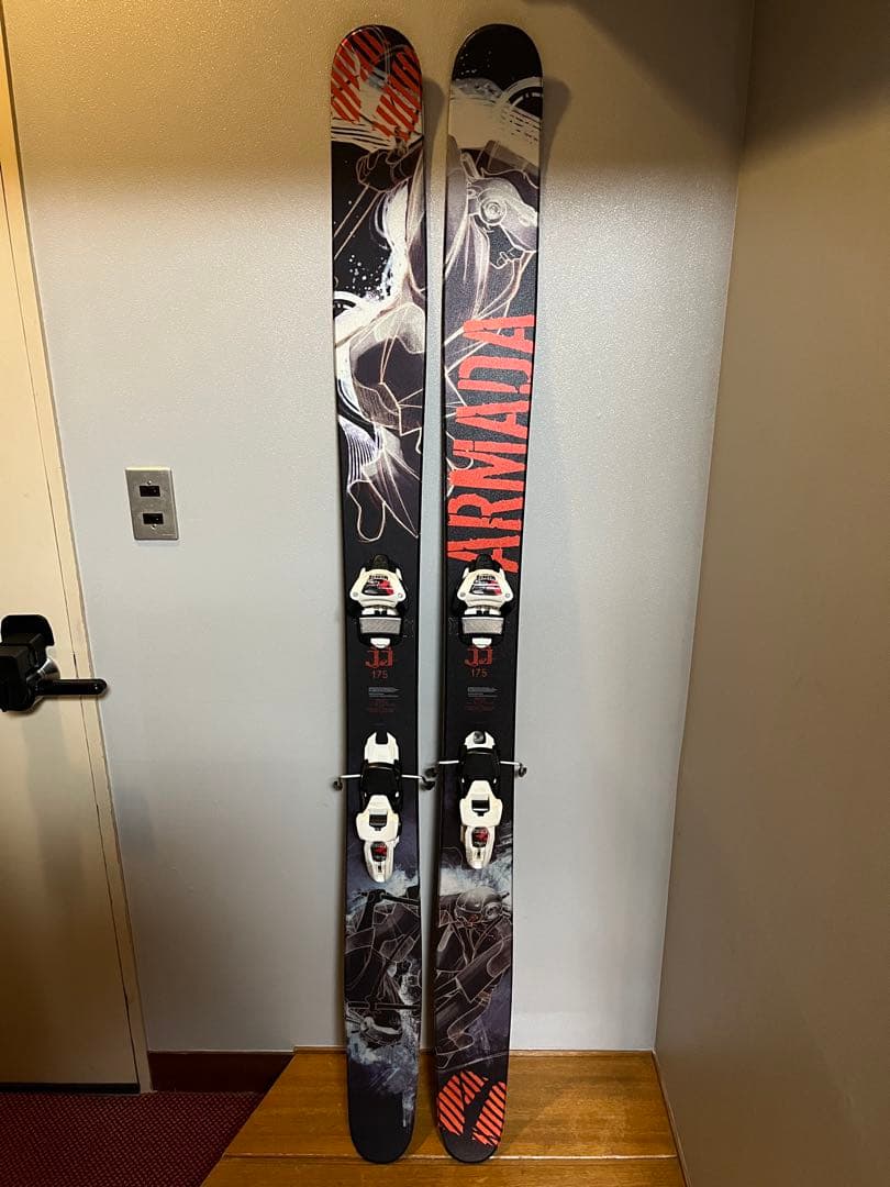 スキー板　Armada JJ 175cm