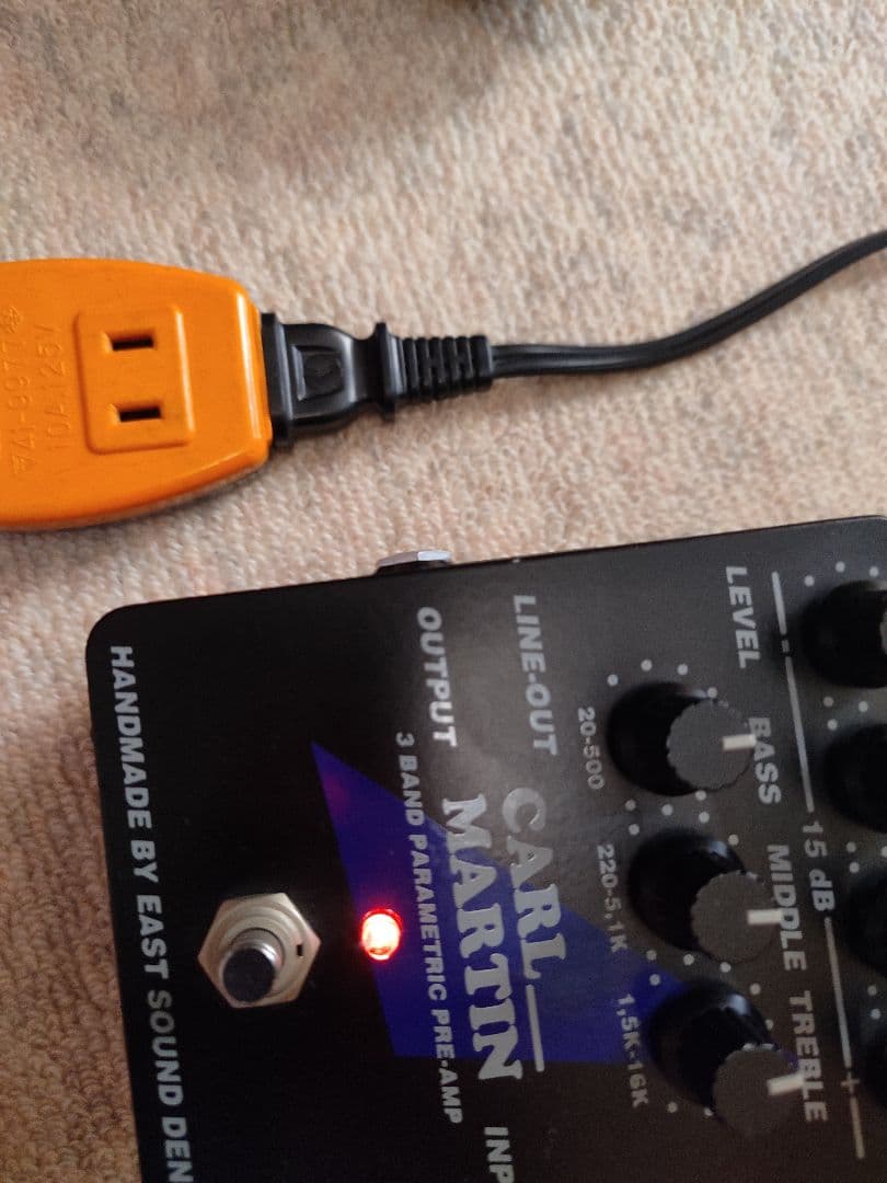 ギター CARL MARTIN 3 BAND PARAMETRIC PRE-AMP