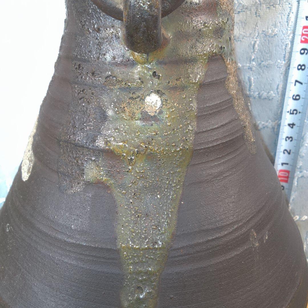 茶色の陶器製壺 金属製ハンドル付き 直しあります