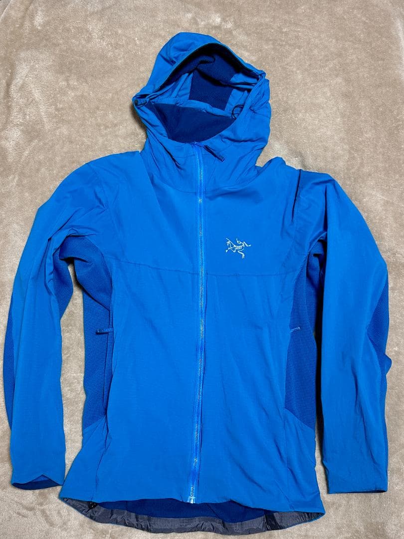 【極美品】アークテリクス アトムLTフーディ M ブルー CA34438