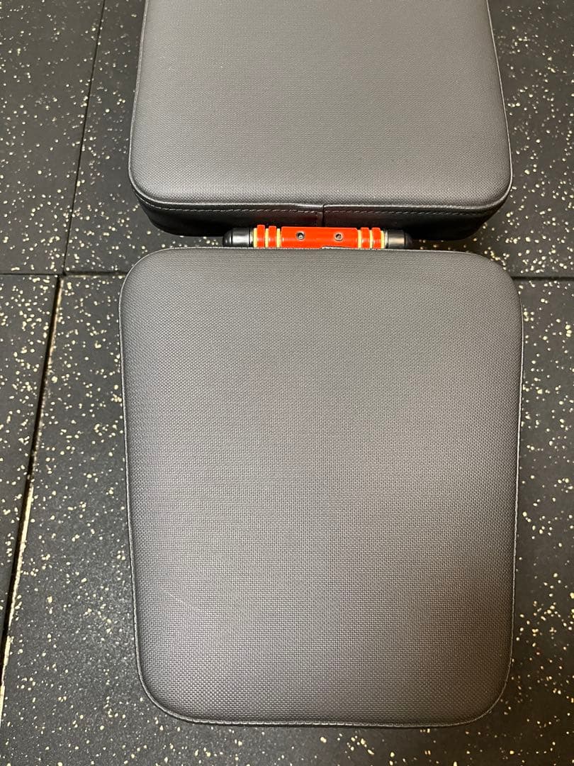 MBCアジャスタブルコンパクトベンチ　グロスレッド　都内引き取り限定