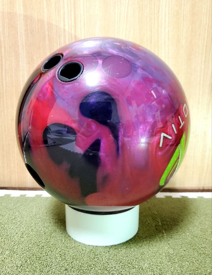 モーティブ　リップコードローンチ　１４Ｐ１２ｏｚ ボウリングボール