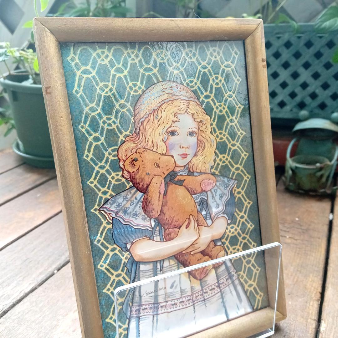 ジャン・ハガラ ステンドグラス 少女とお人形 アン　グラスマスターズ社