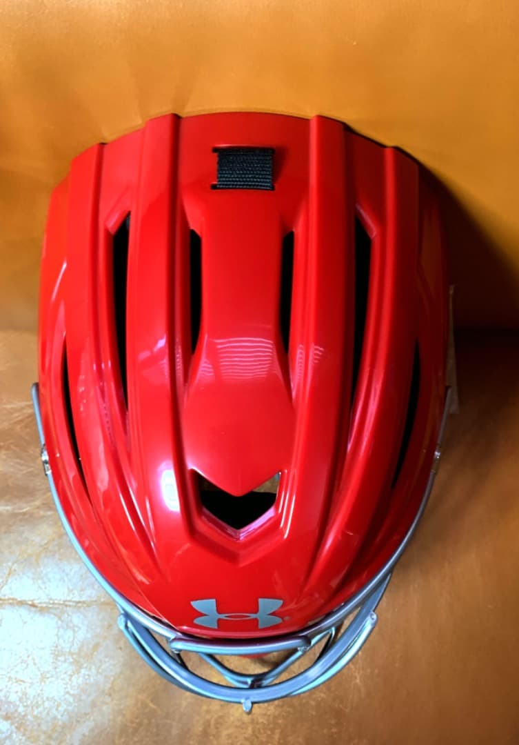新品2026年★アメリカ国内限定☆アンダーアーマー☆キャッチャーヘルメット☆赤