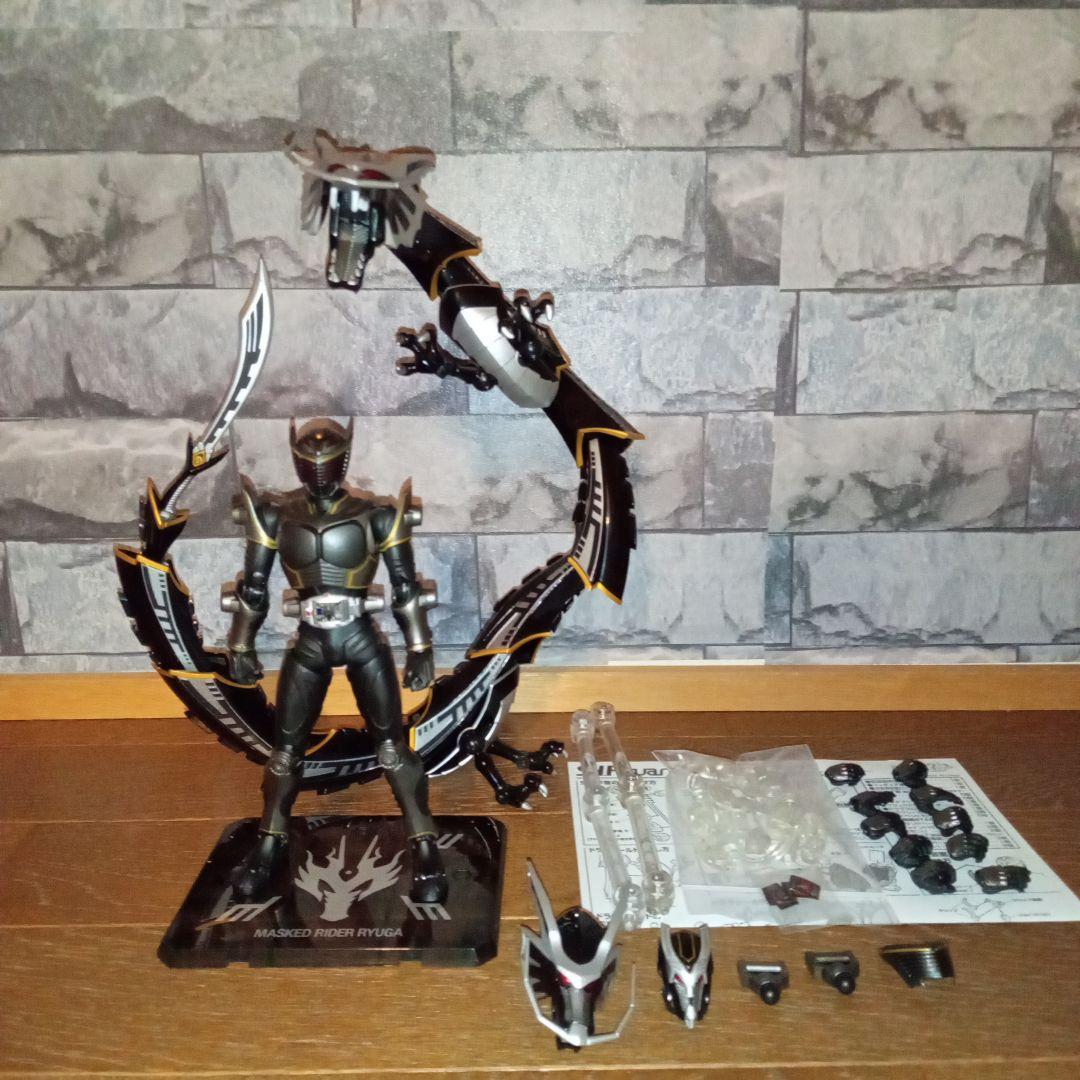 【限定値下げ中】SHF仮面ライダーリュウガ＆ドラグブラッカー