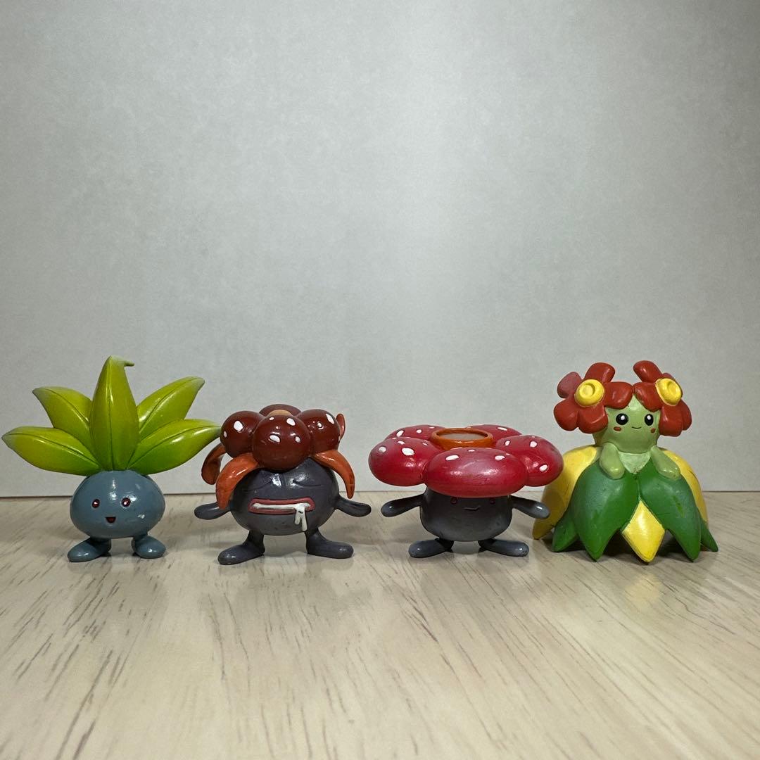 【希少】モンコレ初期4点セット　ナゾノクサ　クサイハナ　ラフレシア　キレイハナ