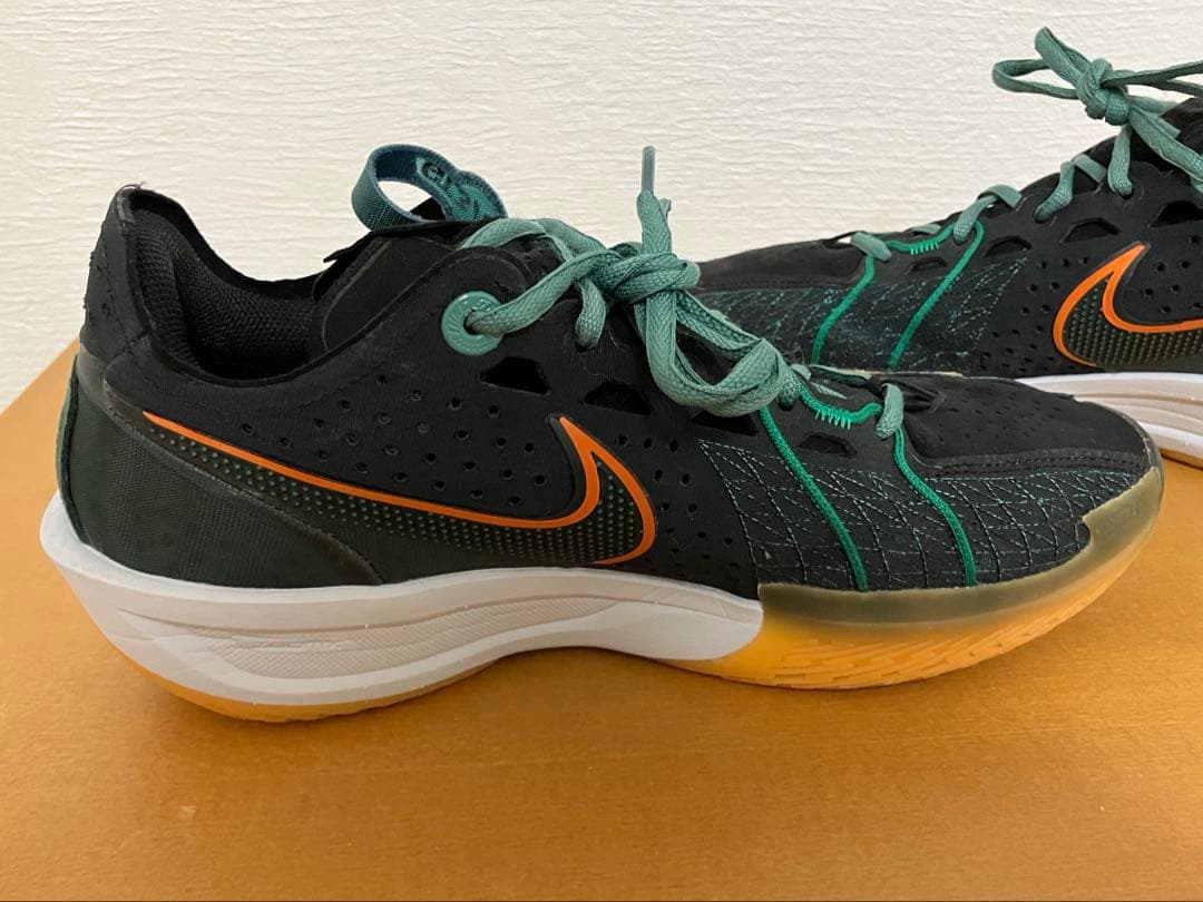 ナイキ G.T.カット 3