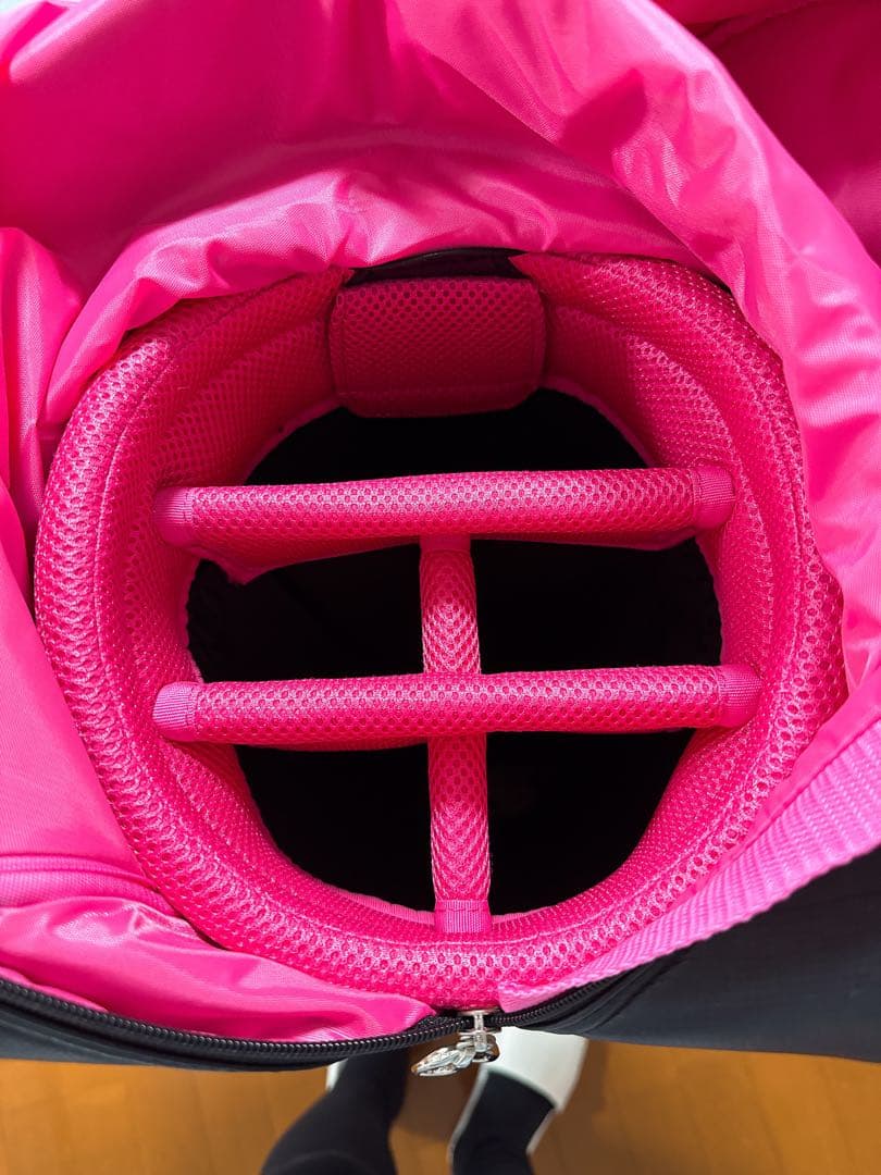 美品　Callaway キャディバッグ 黒/ピンク