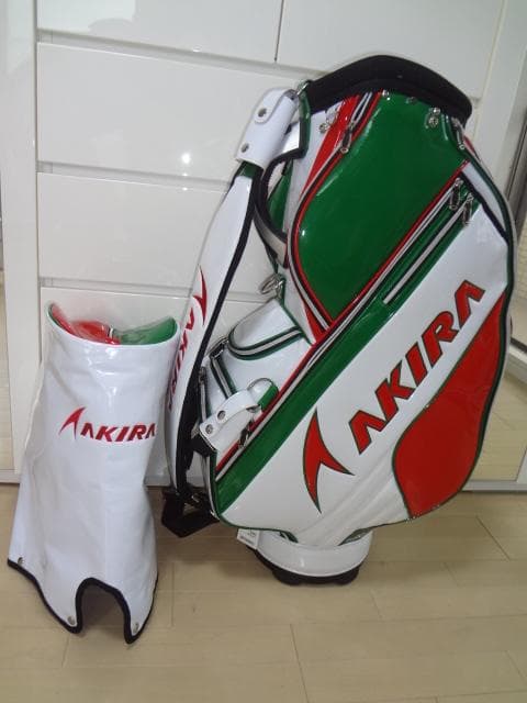 AKIRA / アキラ エナメル 3点式 豪華キャディバッグの 限定品 極上品