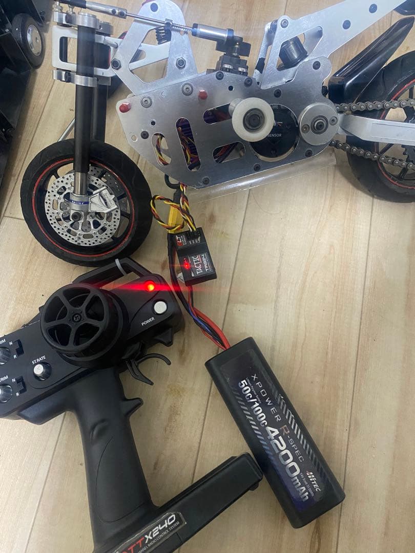 ThunderTiger 1/5 R1 R/C ラジコンバイク