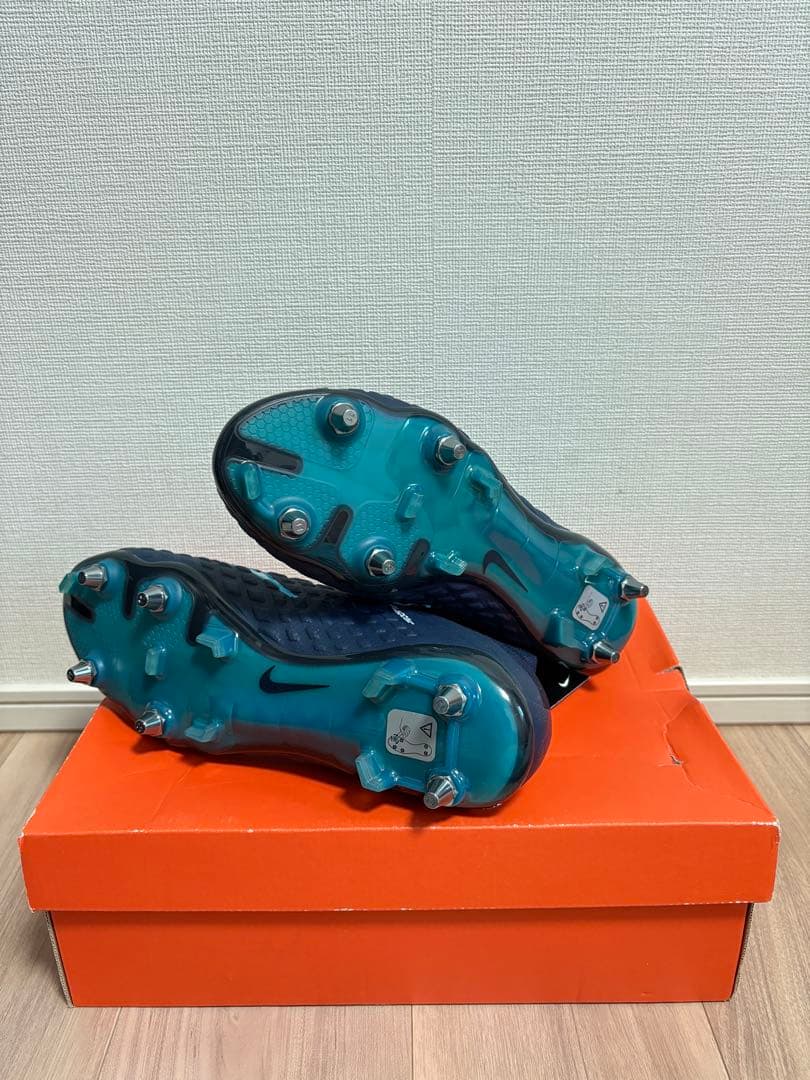 Nike ハイパーヴェノム　ファントム3 DF SGPRO