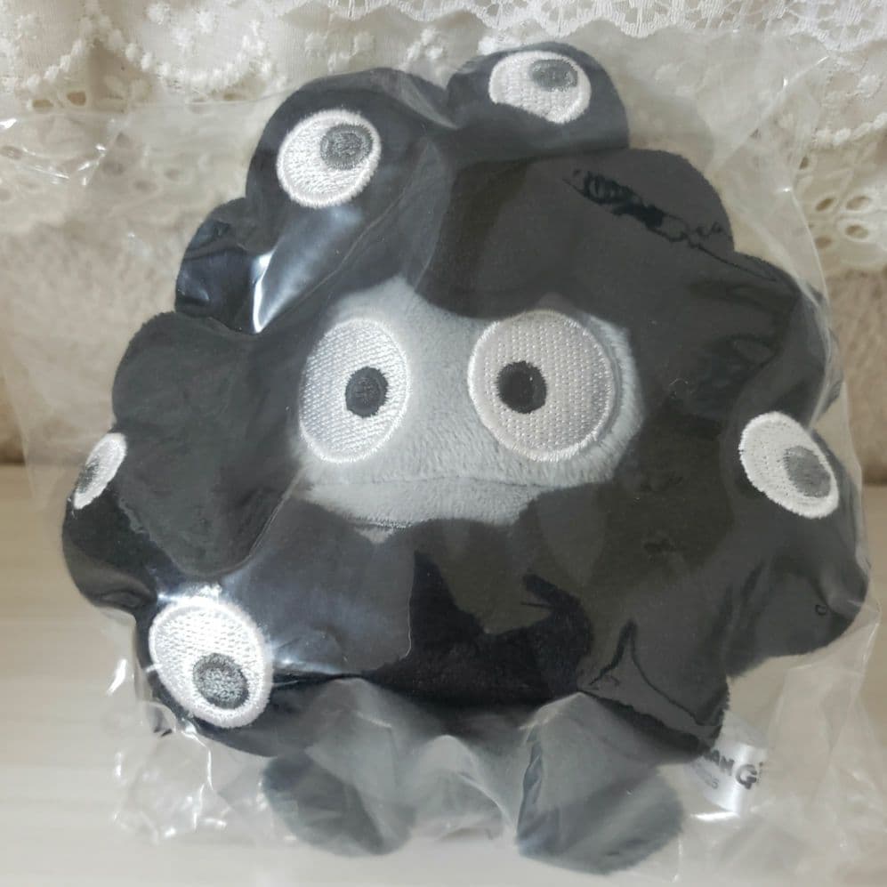 新品・タグ付・未開封★サンリオ 黒 ミャクミャク★カラビナ付き ぬいぐるみ★7点