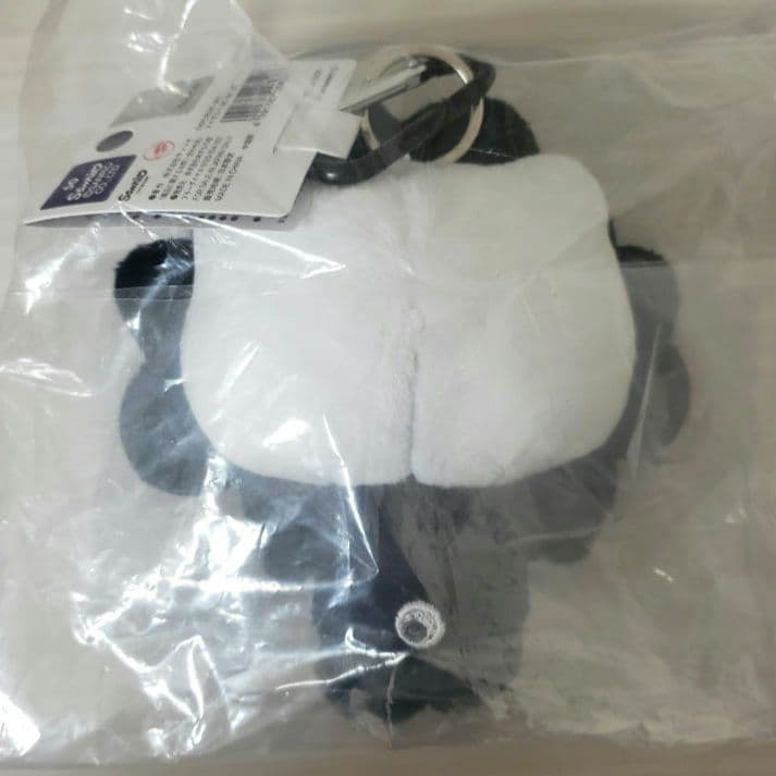 新品・タグ付・未開封★サンリオ 黒 ミャクミャク★カラビナ付き ぬいぐるみ★7点