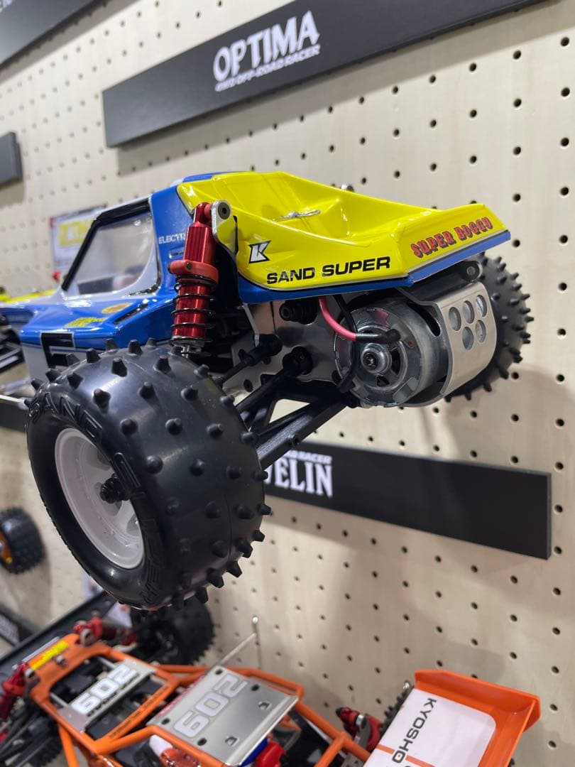 京商　1/10EP 4WD レーシングバギー　オプティマ