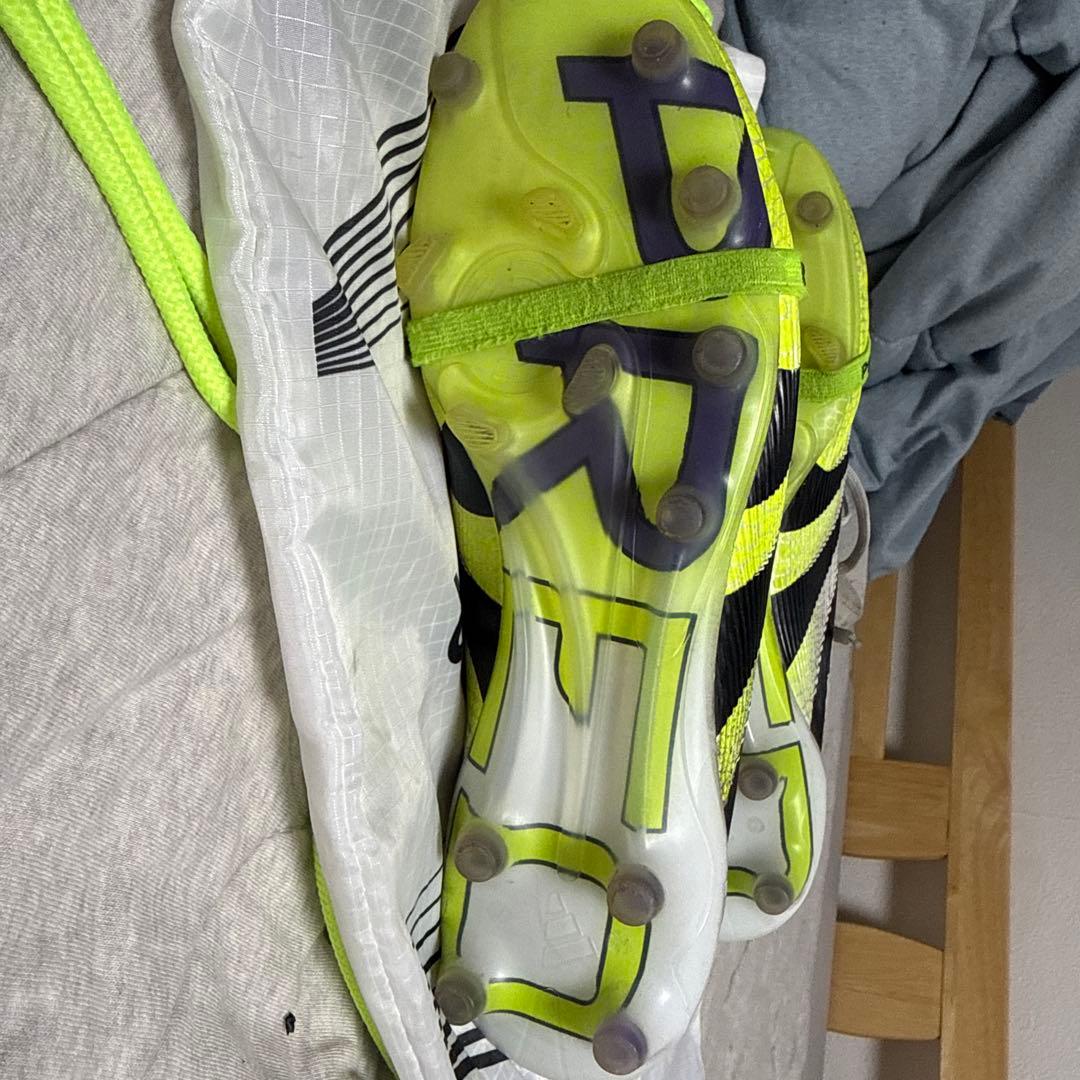 Adidas Predator スパイクシューズ