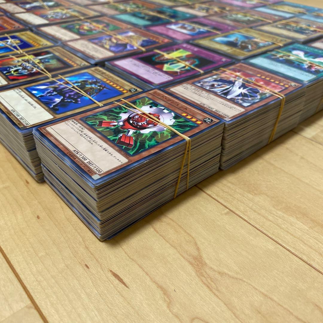 遊戯王カード　まとめ売り　4000枚弱　引退品　デッキ作成用　転売OK