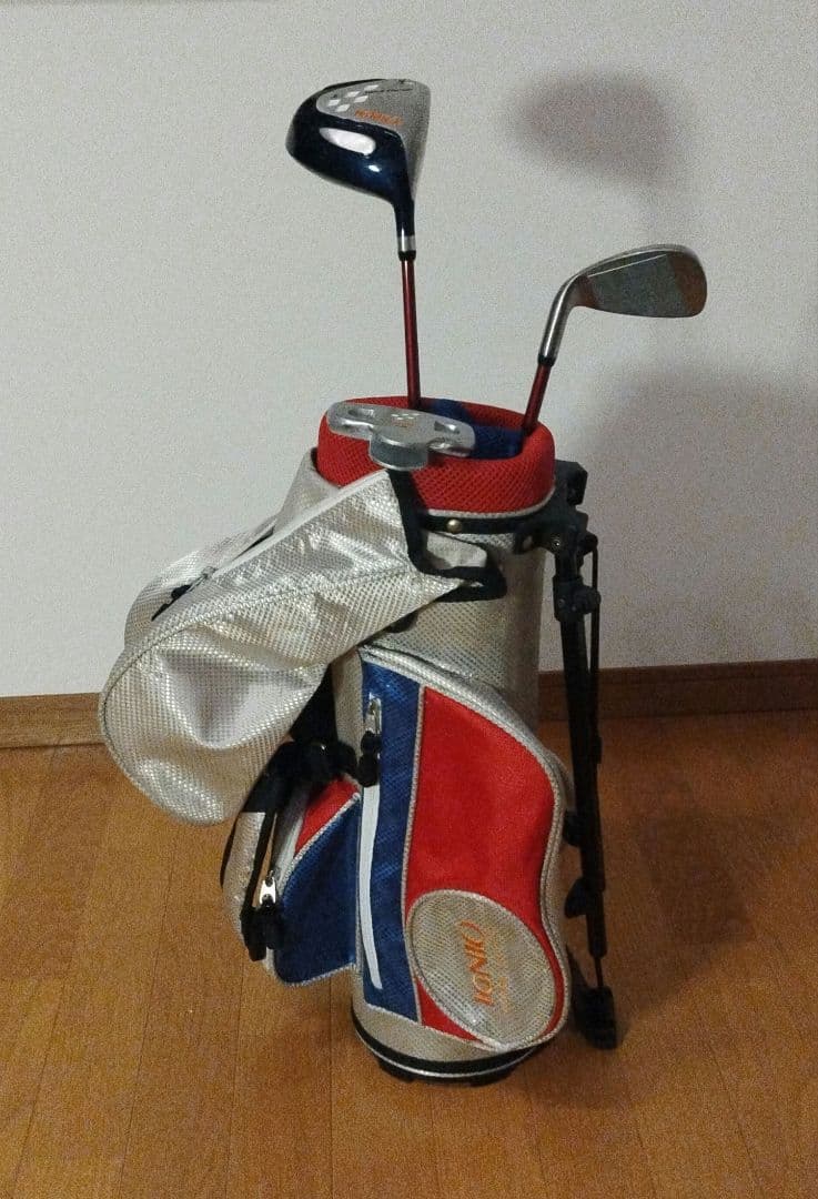 IGNIO イグニオ ジュニアゴルフクラブセット グラブ3本 バッグ 6〜8歳用