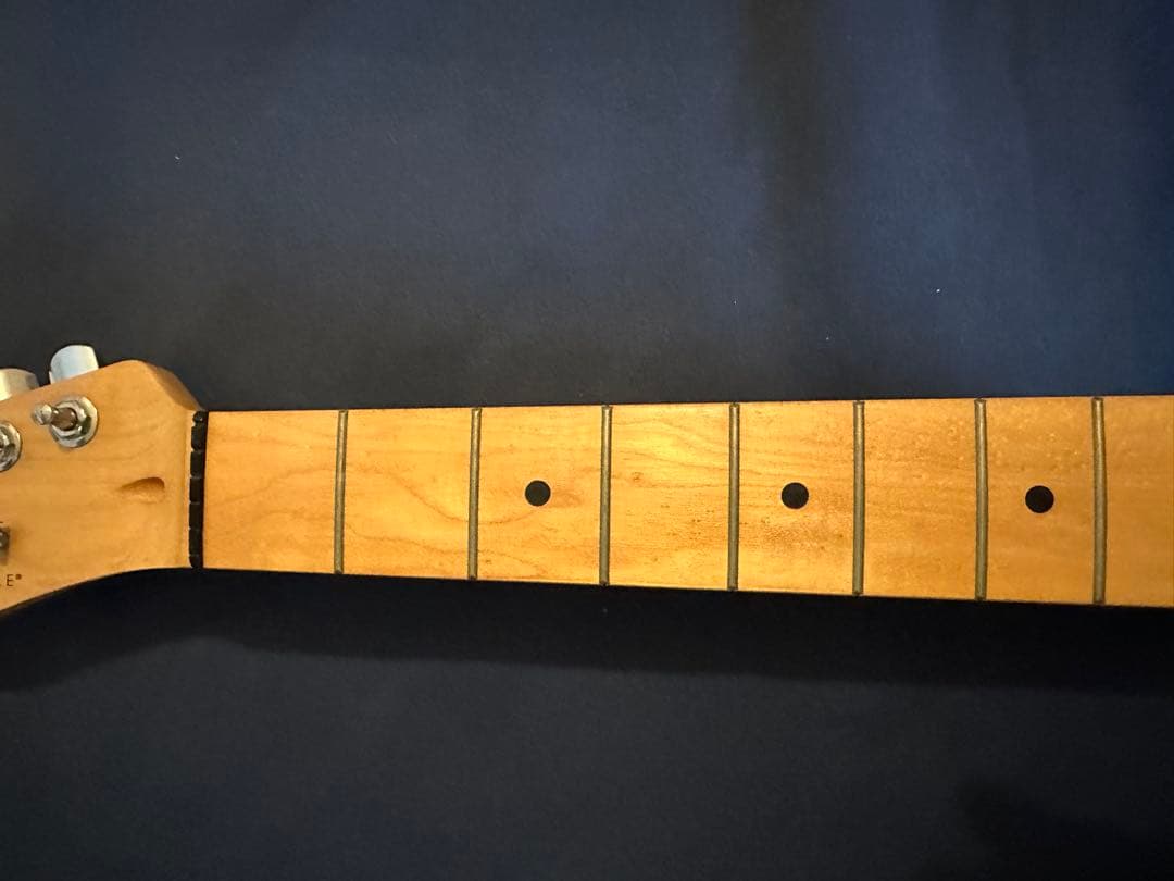 左利き用　Squier by Fender スクワイヤー　フェンダー