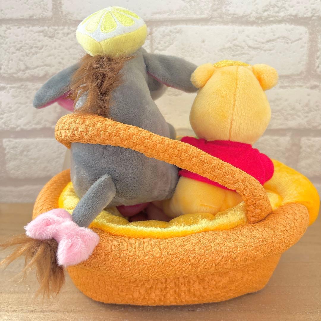 プーさん　はちみつ バスケット ぬいぐるみ　ディズニーストア くまのプーさん