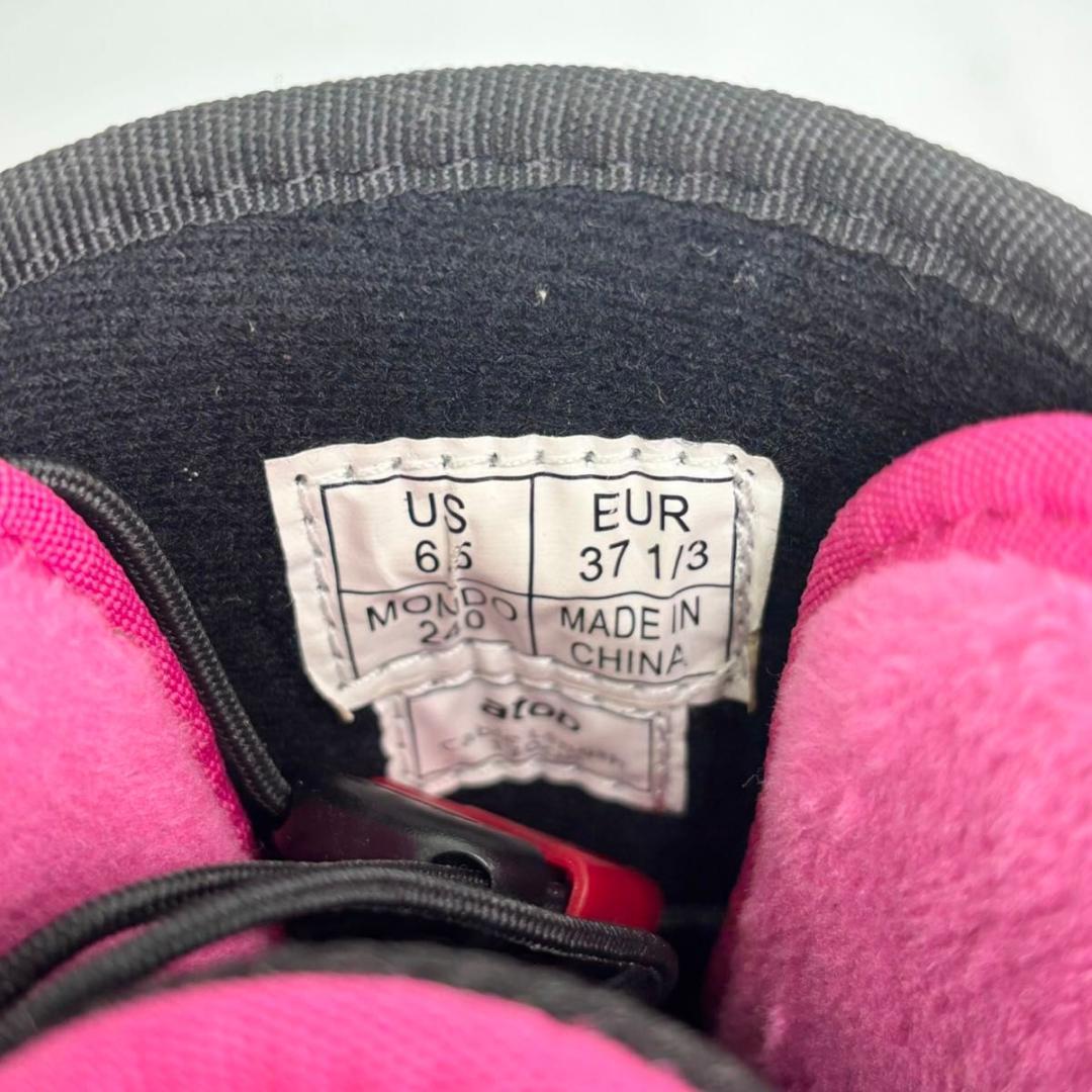 【新品/訳あり】swivel スノーボードブーツ レディース 24cm