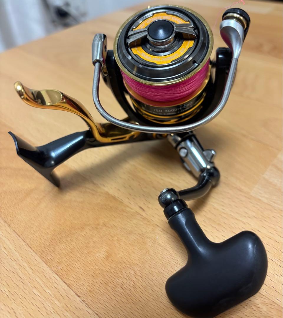 ダイワ　15TOURNAMENT iso 3000H-LBD右巻き