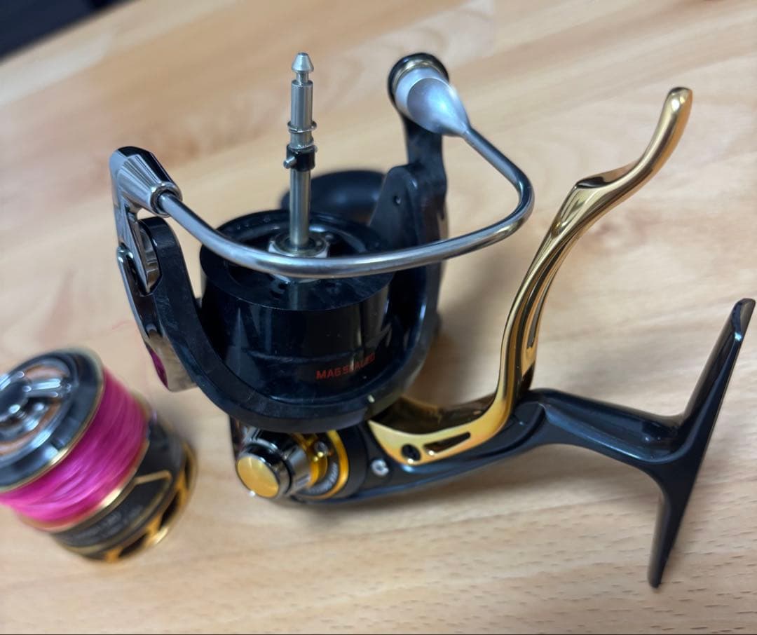 ダイワ　15TOURNAMENT iso 3000H-LBD右巻き