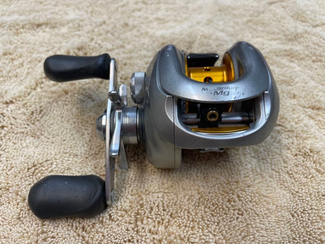 シマノ 07メタニウム Mg 右ハンドル