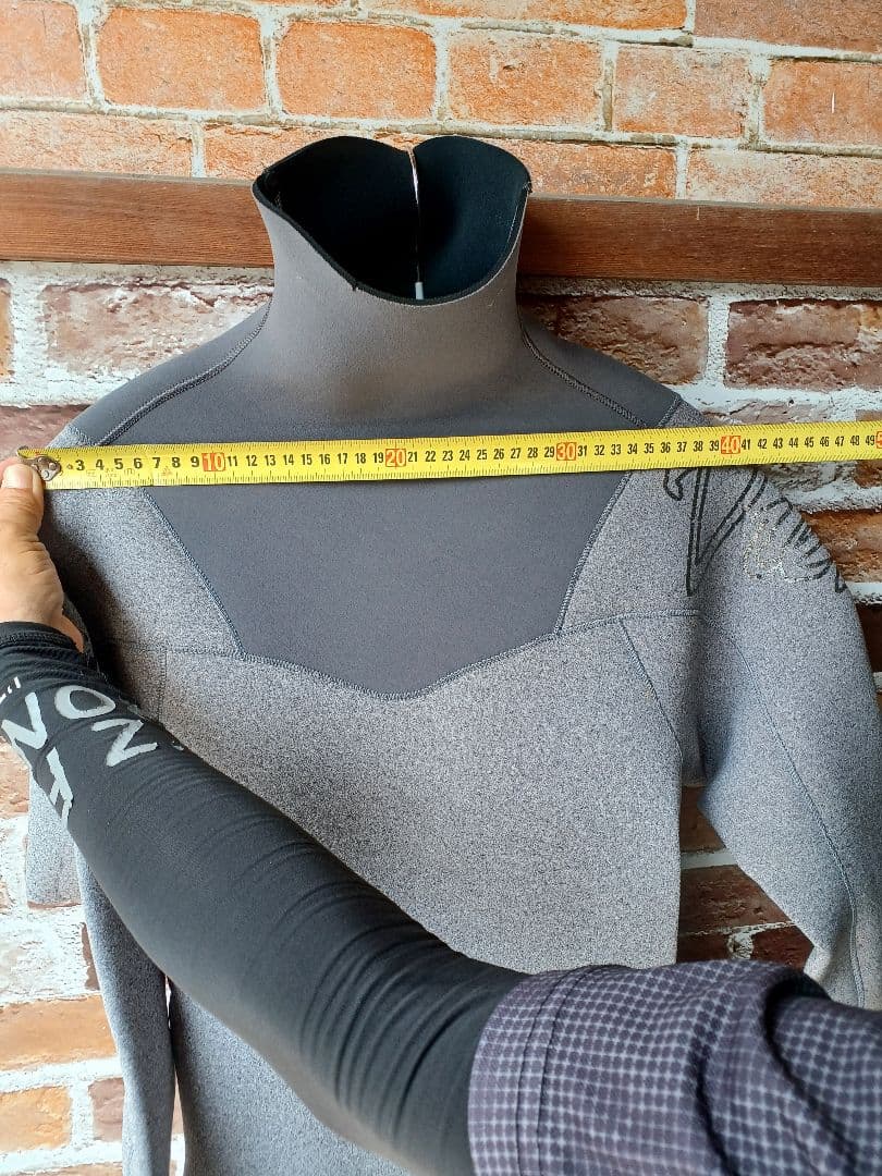 極美品『view』セミドライスーツグレー ネックエントリー 首バンド付