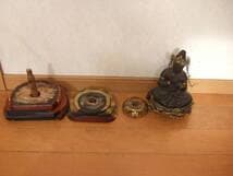 古い木製仏像　本格漆　金箔　蓮坐　時代あり　蓮座に金箔