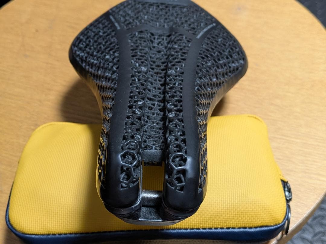 a*t様 フィジーク TRANSIRO AERIS LD R3 ADAPTIVE