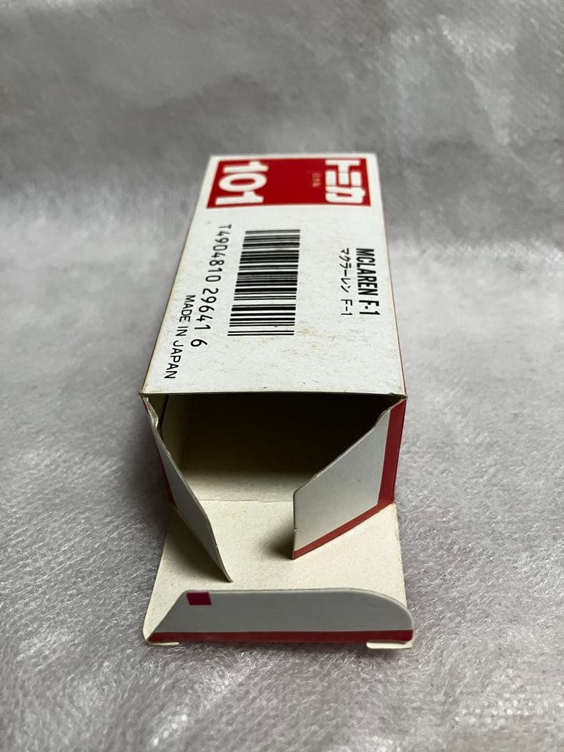 トミカ MCLAREN F-1 1/55スケール　赤箱101 日本製　マルボロ