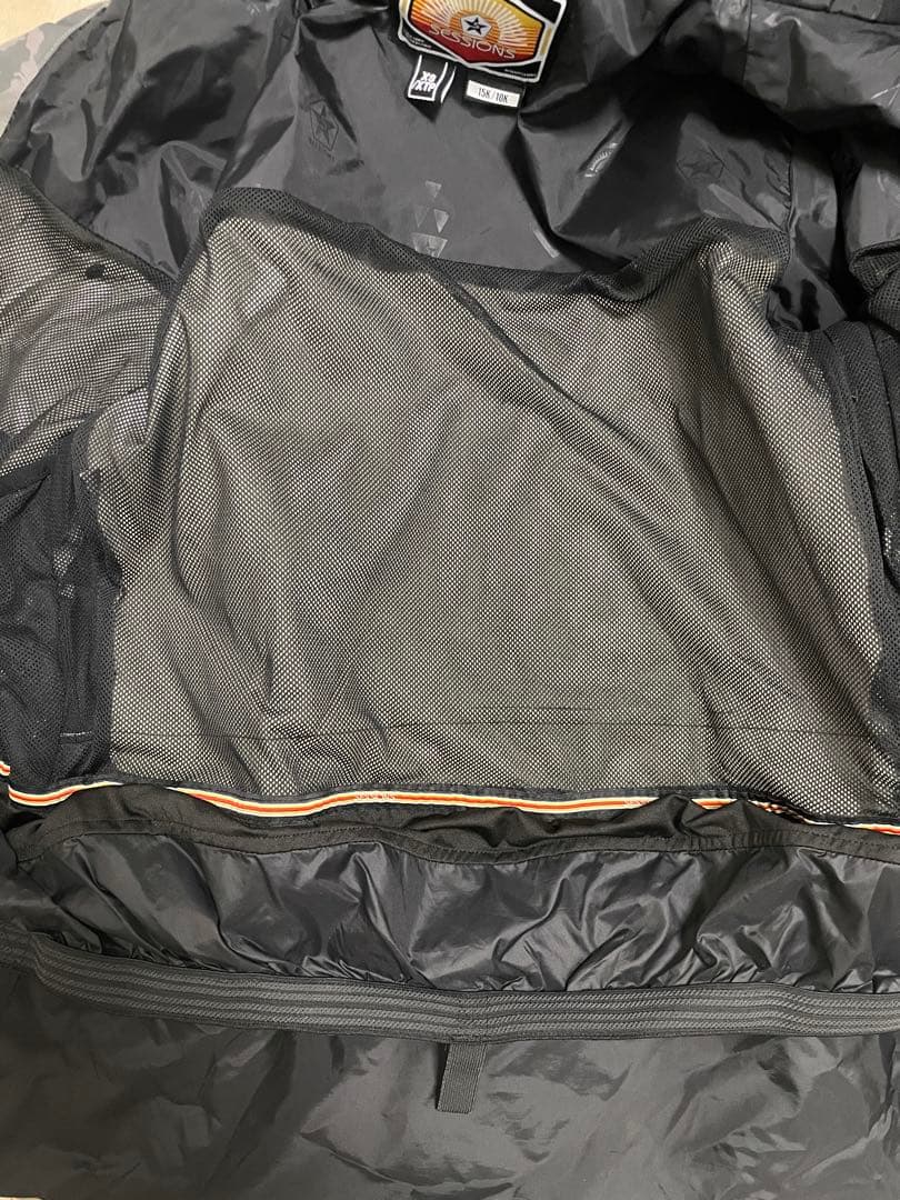 SESSIONS 迷彩 スノーボードウェア