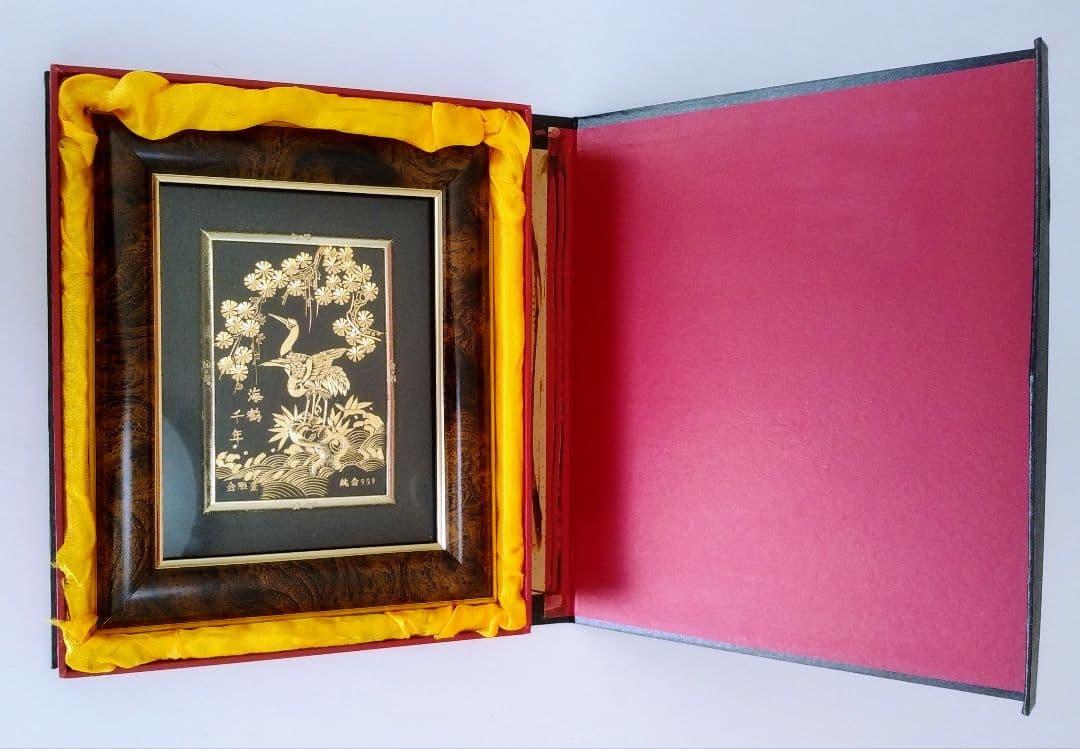 純金彫吉祥鶴図「金の鶴」（海鶴千年）