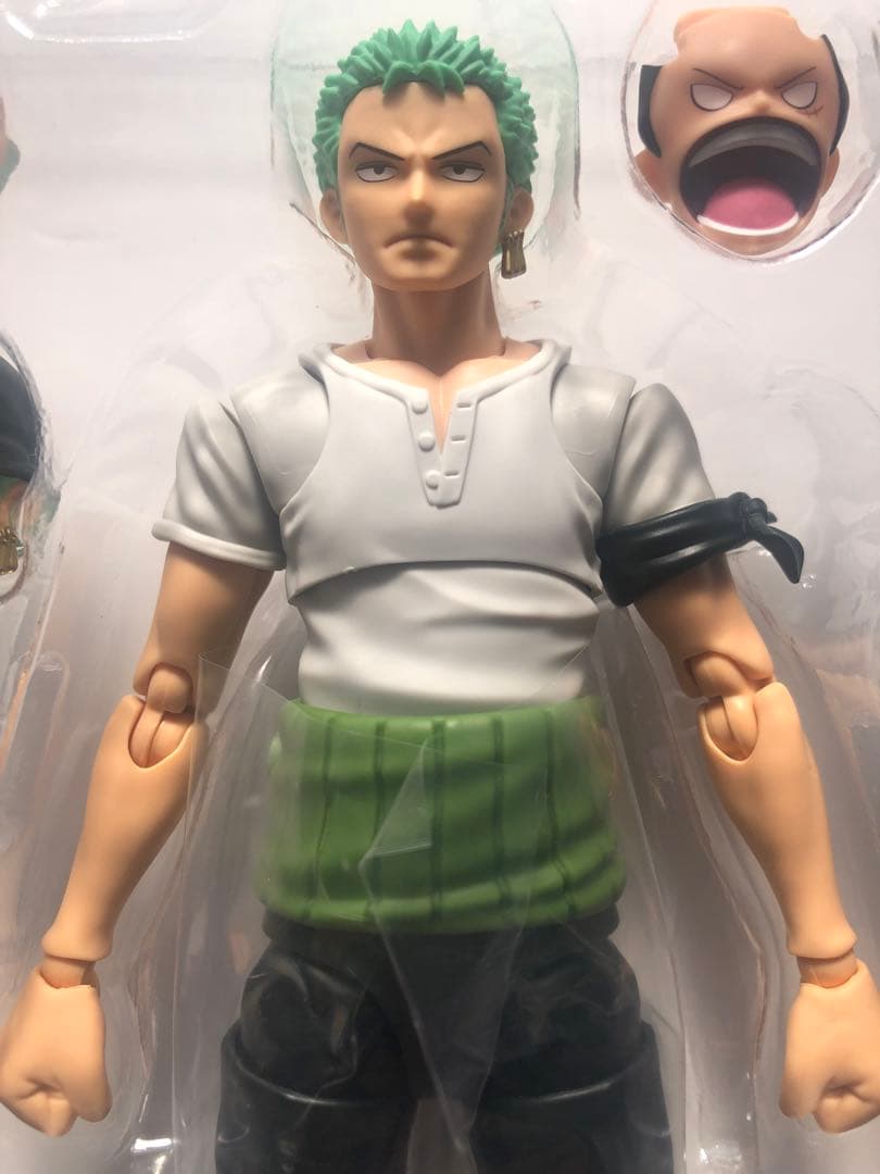 s.hフィギュアーツ　ロロノア・ゾロ　ジュラキュール・ミホーク