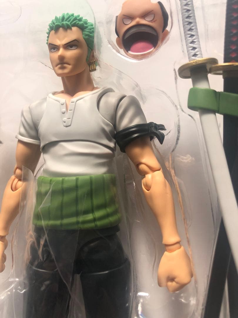 s.hフィギュアーツ　ロロノア・ゾロ　ジュラキュール・ミホーク