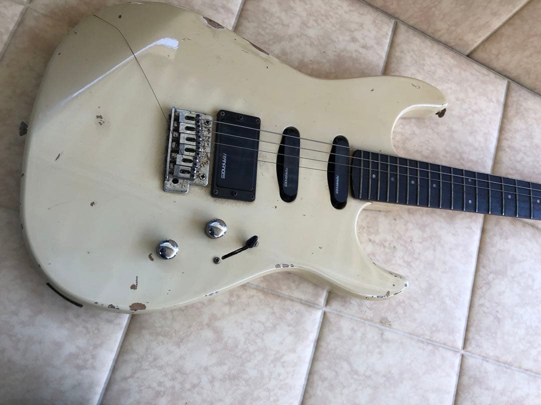 FERNANDES ストラトキャスター日本製 ホワイト 白(G69)